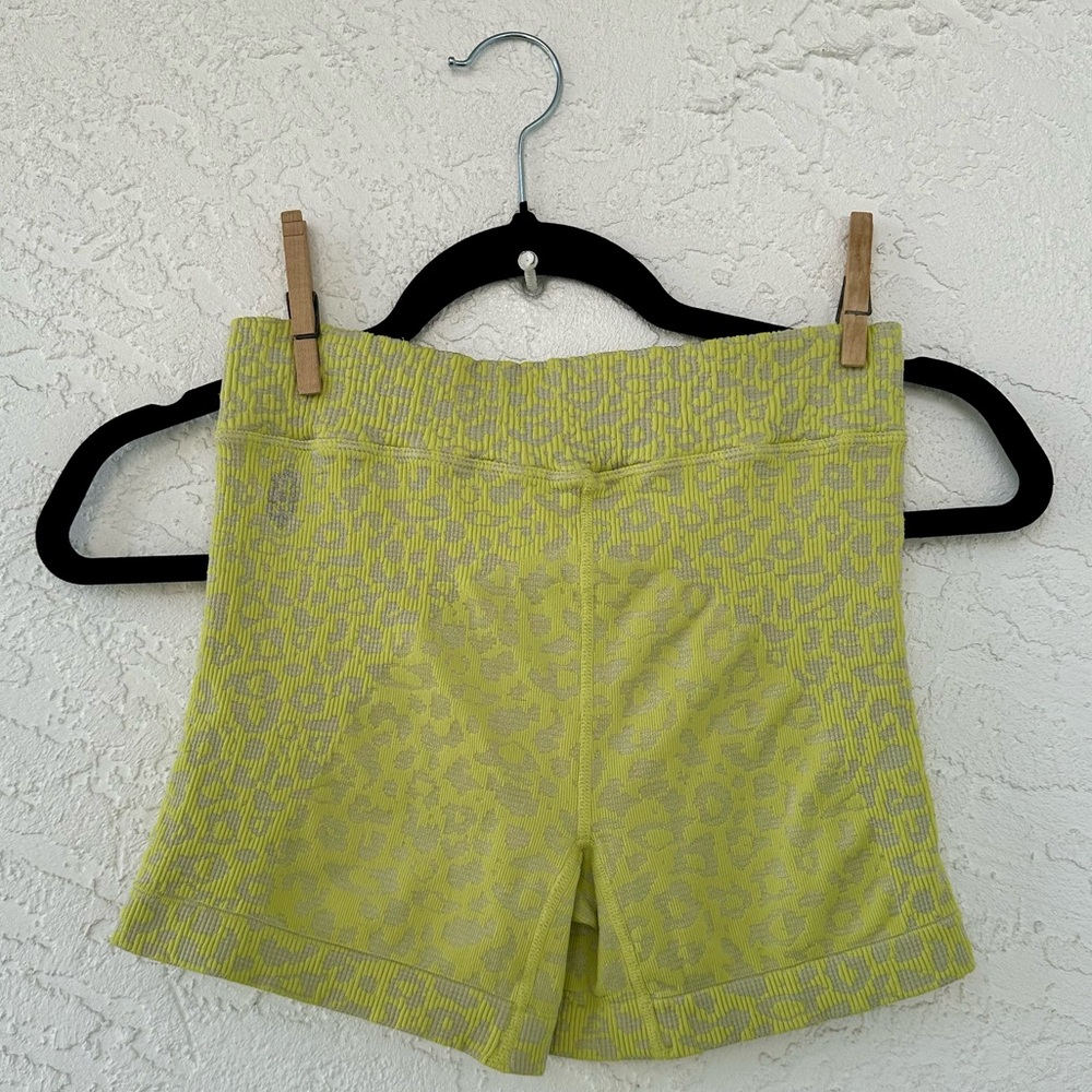 Free People Movement Biker Shorts Leopard Lime Green XS - Picture 3 of 7